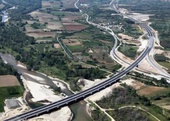 Σε δίκη παραπέμπονται 19 άτομα για υπερκοστολογήσεις στην Εγνατία Οδό