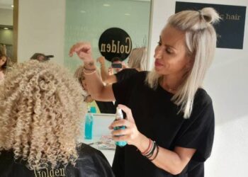 Αρση μέτρων και κομμωτήρια: Πώς θα λειτουργήσουν -Κενές θέσεις, μάσκες, αντισηπτικά και σκέψεις να ανοίγουν και το βράδυ