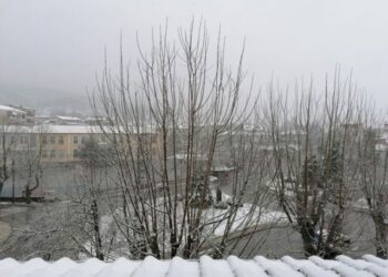 Κι όμως δεν είναι ψέμα! Στα λευκά ντύνεται η Φλώρινα!