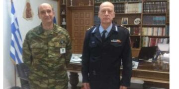 Εθιμοτυπική επίσκεψη του Περιφερειακού Διοικητή της Πυροσβεστικής στον Διοικητή της 9ης Μ/Π Ταξιαρχίας