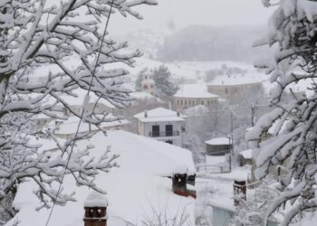 Νέες χιονοπτώσεις έπεσαν στη Βλάστη – Δείτε φωτογραφίες