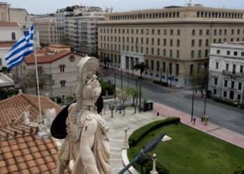 Το «ΤΙΜΕ» αποθεώνει την Ελλάδα στη μάχη του κορωνοϊού: Ετσι γλίτωσε από τα χειρότερα -Τι έκανε σωστά