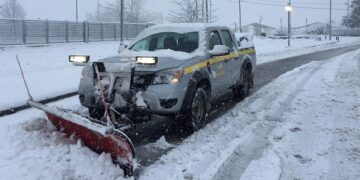 Πτολεμαΐδα: Δείτε φωτογραφίες και VIDEO από τις εργασίες αποχιονισμού από τον Δήμο Εορδαίας