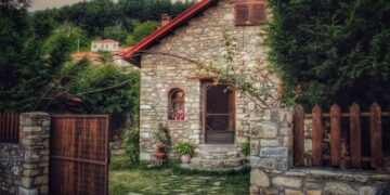 Ένα σπίτι βγαλμένο από παραμύθι στα Ασπρόγεια Φλώρινας