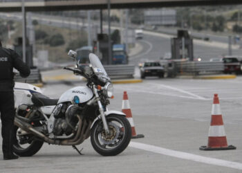 Απαγόρευση κυκλοφορίας: Drones, κιάλια νυχτερινής όρασης και έλεγχοι στα διόδια – Τα μέτρα και τα τσουχτερά πρόστιμα