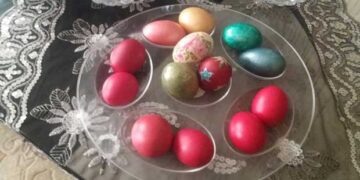 Πτολεμαΐδα: Γέμισε το facebook με όμορφες φωτογραφίες από βαμμένα πασχαλινά αυγά και τσουρέκια!