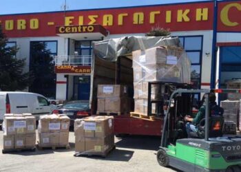 100 δέματα τροφίμων σε οικονομικά ασθενείς οικογένειες από το “Centro Cash & Carry” – Η διανομή άμεσα από τον Δήμο Εορδαίας