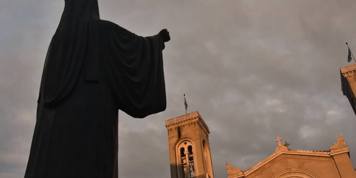 Ιερά Σύνοδος: Κλειστές οι εκκλησίες για τους πιστούς τη Μεγάλη Εβδομάδα, ανοιχτές μόνο για τους ιερείς