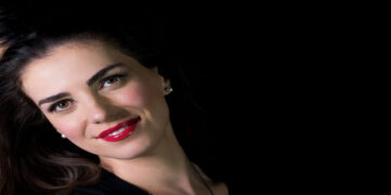 Άναψαν μια φωτιά για να ζεστάνουν τον κόσμο η Φωτεινή Δάρρα και ο Γιώργος Παπαχριστούδης με τη διαδικτυακή συναυλία τους για καλό σκοπό και συνεχίζουν!  Αυτή την Κυριακή 12 Απριλίου στις 22:00 (για το Μαμάτσειο Νοσοκομείο Κοζάνης)