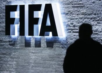 Κορονοϊός: Η FIFA επεκτείνει επ’αόριστον τη σεζόν 2019-20