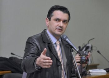 Επιμένει ο Κασαπίδης για τις “κοτούλες” και τον “κηπάκο”: “Πρέπει να αναδείξουμε την αξία της αγροτικής παραγωγής”