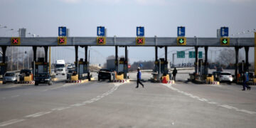 Κορωνοϊός: Οι σκέψεις για το «μπλόκο» στην έξοδο του Πάσχα -Ποια μέτρα είναι στο τραπέζι