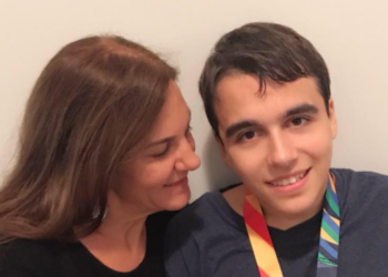 Κορωνοϊός: Το «ευχαριστώ» μίας μητέρας στον πρωθυπουργό επειδή άκουσε την έκκλησή της