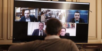 Μητσοτάκης: “Ο Απρίλιος θα είναι ένας κρίσιμος μήνας” – Και αυστηρότερα μέτρα αν χρειαστεί