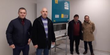 Στήνεται το εργαστήριο για την επεξεργασία δειγμάτων κορονοϊού στη Δυτική Μακεδονία- Έφτασε στο Μαμάτσειο Νοσοκομείο το πρώτο μηχάνημα