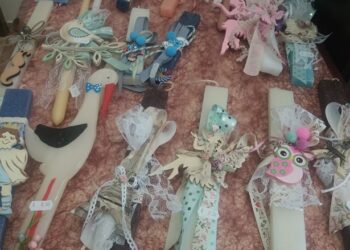 Πτολεμαΐδα: Εορταστικές Πασχαλινές νότες από τα λιγοστά ανοιχτά καταστήματα της πόλης