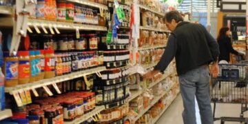 Υπουργείο Ανάπτυξης: Πώς θα λειτουργήσουν τα καταστήματα τροφίμων την Κυριακή των Βαΐων