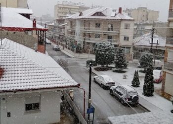 Η Φωτογραφία της Ημέρας: Χιονισμένη Πτολεμαΐδα – 1 Απριλίου 2020