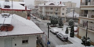 Η Φωτογραφία της Ημέρας: Χιονισμένη Πτολεμαΐδα – 1 Απριλίου 2020