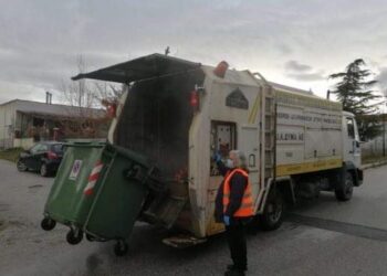 Απολύμανση και πλύση των κάδων απορριμμάτων στο Δήμο Εορδαίας
