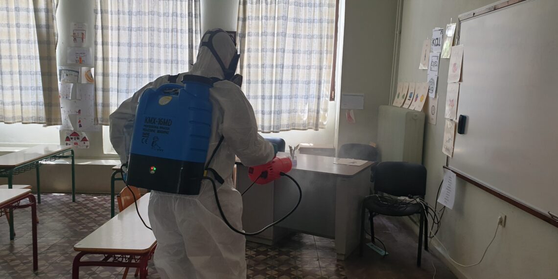 Δήμος Γρεβενών: Σε εξέλιξη η προληπτική απολύμανση των σχολικών μονάδων για την αποφυγή μετάδοσης του Covid-19