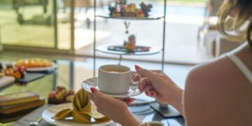 Ξενοδοχεία στον… κλίβανο: Πρωινά συσκευασμένα, με γάντια και μάσκα θα σερβίρονται οι καφέδες