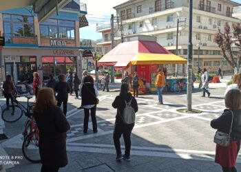 Πτολεμαΐδα: Ατελείωτες ουρές έξω από τις τράπεζες