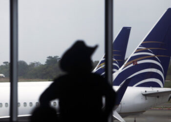 Παράταση αναστολής πτήσεων από και προς την Ελλάδα μέχρι τις 31 Μαΐου -Ποιες χώρες αφορά, ποιες οι εξαιρέσεις