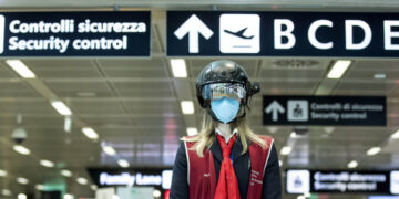 Το σχέδιο της Κομισιόν για τον τουρισμό -Δείτε το πλαίσιο για πτήσεις, ξενοδοχεία και άνοιγμα συνόρων