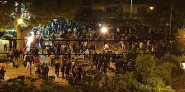 Κορωνοϊός: Ανησυχία για τα υπαίθρια πάρτι -Επεισόδια μεταξύ 300 νεαρών και αστυνομίας στην Αγία Παρασκευή