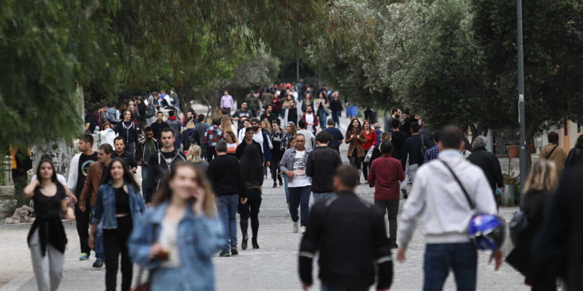 Πρώτο δείγμα θετικό μετά την άρση της καραντίνας – Τι κρίνει η πρώτη εβδομάδα