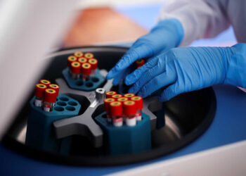 Ραγδαίες εξελίξεις – Εγκρίθηκε η χρήση του φαρμάκου Remdesivir για τον κορονοϊό