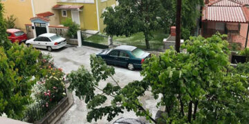 Λευκό τοπίο από το χαλάζι στη Δεσκάτη Γρεβενών!