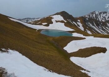 Ανοιξιάτικη ανάβαση στην αλπική λίμνη Γκιστόβα στην κορυφογραμμή του Γράμμου – Δείτε το όμορφο video του Stuio Trasias