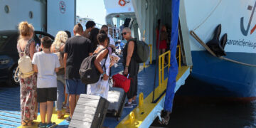 ΟΑΕΔ: Αιτήσεις για τον κοινωνικό τουρισμό μέσω του gov.gr, αυξάνονται οι δικαιούχοι