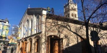 Η Μητρόπολη Σερβίων και Κοζάνης ανακοινώνει για την έναρξη των Θείων  Λειτουργιών  με  την  παρουσία  πιστών