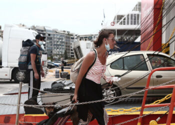 Τριήμερο Αγίου Πνεύματος: Ολες οι μετακινήσεις που επιτρέπονται, τι χρειάζεται προσοχή -Για ποιους είναι αργία