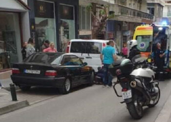 Κοζάνη: Γυναίκα έπεσε από τον 2ο όροφο πολυκατοικίας στην οδό Ξ.Τριανταφυλλίδη