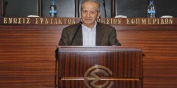ΕΣΥ:  Υγειονομικοί: Οι σύγχρονοι ήρωες- του Ρούλη Κοκελίδη