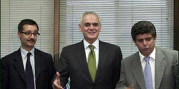 2000: Όταν ο Τσοχατζόπουλος έφερνε στην Ελλάδα το ΦΥΣΙΚΟ ΑΕΡΙΟ για την παραγωγή ηλεκτρικής ενέργειας –	Γράφει ο Αντώνης Πουγαρίδης