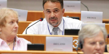 Κι άλλη ψηφοφορία έχασε ο Νίκος Σαρρής – Έμεινε μόνος του αυτή τη φορά