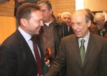 Οι κυβερνήσεις πέφτουνε μα ο Στουρνάρας μένει ….. Γράφει ο Μιχάλης Ραμπίδης