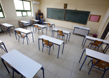 Σχολεία: Οι 10 όροι Χαρδαλιά για την επαναλειτουργία τους