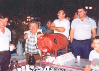 Από τις πρώτες πολιτιστικές εκδηλώσεις του Δήμου στην κεντρική πλατεία το 1988 με Δήμαρχο τον Αείμνηστο Κ. Μαυρομάτη – Από τη στήλη του κ. Γ. Καζαντζή στον Παλμό 24/06/2020