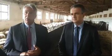 Στο Πρότυπο Κέντρο Κτηνοτροφίας και Εκπαίδευσης στη Βλάστη ο ΥΠΑΑΤ Μ. Βορίδης: “Προοπτικές ανάπτυξης σχολής κτηνοτροφικού χαρακτήρα στην περιοχή”