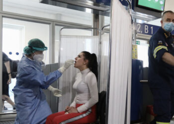 Κορωνοϊός: 19 νέα κρούσματα στην Ελλάδα -Τα 12 από ταξιδιώτες που έφτασαν από το εξωτερικό