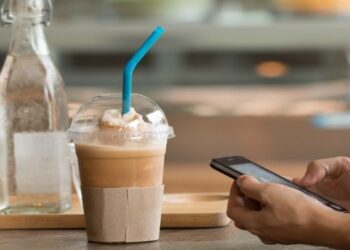 Μείωση ΦΠΑ: Ποιες υπηρεσίες και προϊόντα φθηναίνουν από σήμερα!