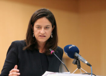 Κεραμέως: Στο τραπέζι να ορίζει κάθε σχολή βαθμό εισαγωγής σε μάθημα στις Πανελλήνιες