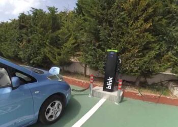 Επίσκεψη δοκιμής στο σταθμό φόρτισης Ηλεκτρικών Οχημάτων που τοποθέτησε η Blink Charging Europe στο ξενοδοχείο Παντελίδης στην Πτολεμαΐδα (video)
