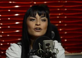 H Δήμητρα Παπαγερίδου & o Μπάμπης Κεμανετζίδης στην εκπομπή Mk Red Box του Νίκου Φλίκα (video)